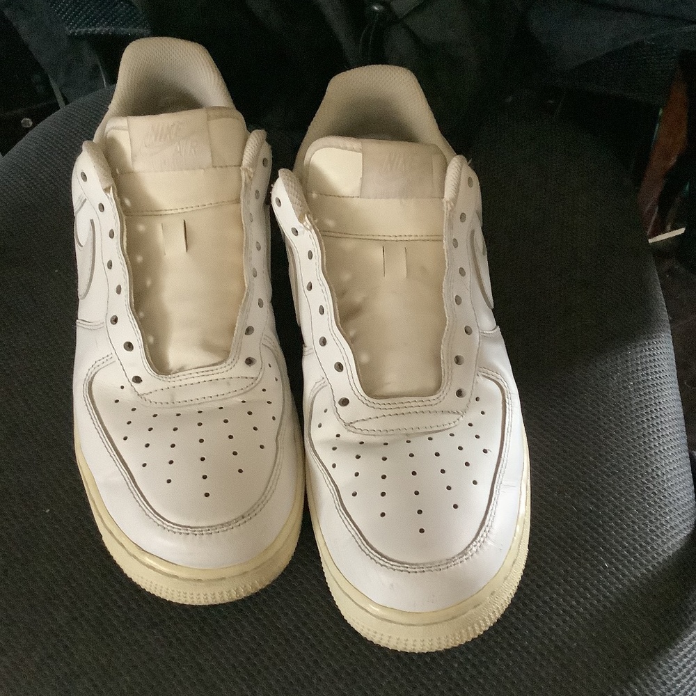 Men’s Air Force 1s size 9
